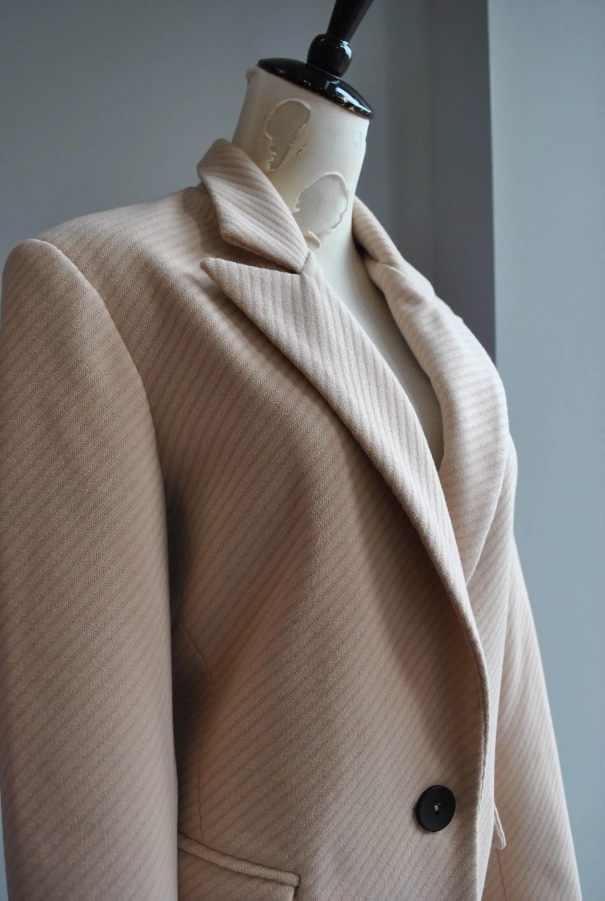 BEIGE SPRING BLAZER JACKET