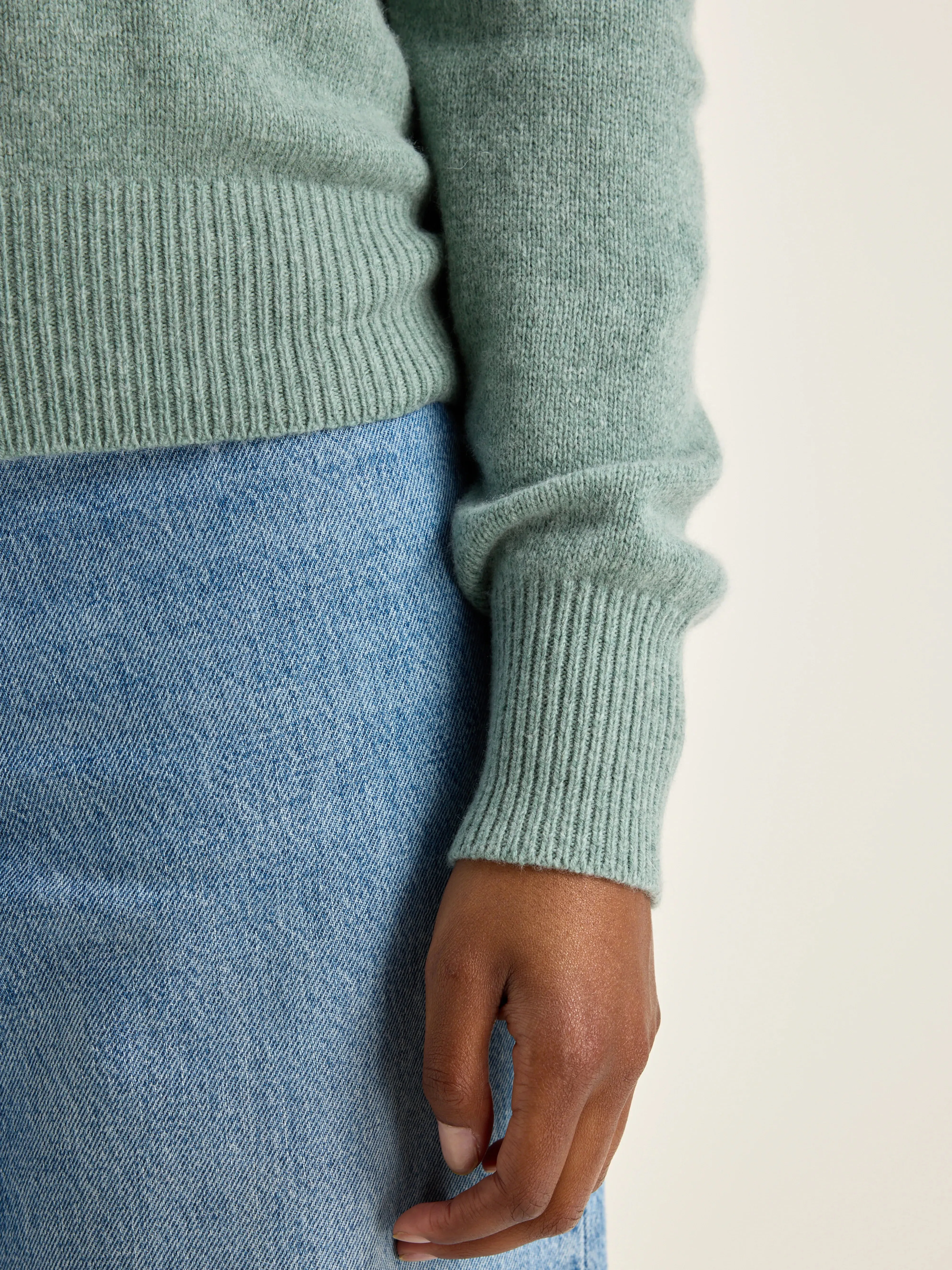 Giwes crew-neck cardigan (242 / W / RAIN BLUE)