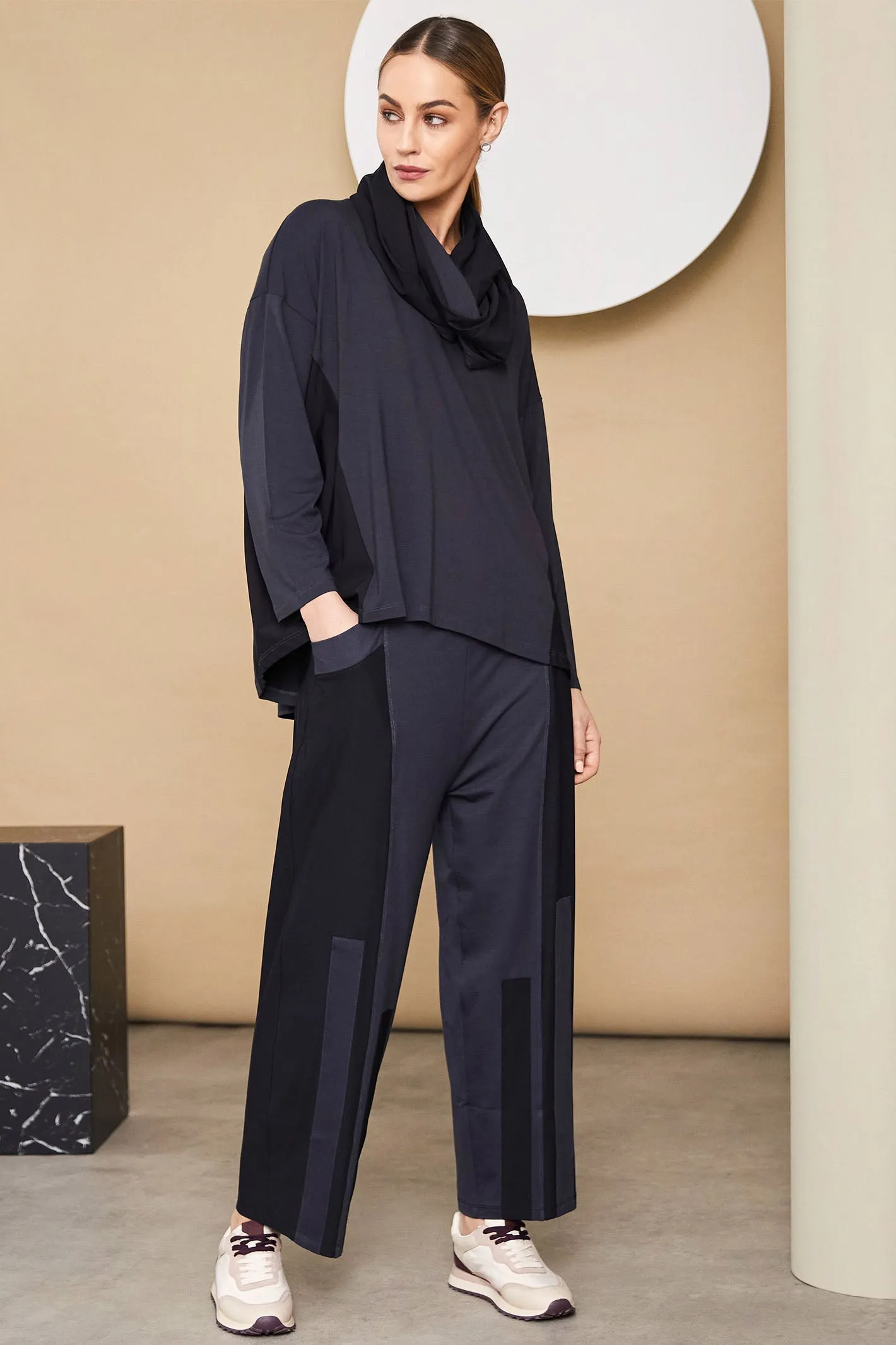 Naya Wide Leg Trousers Black NAW24117