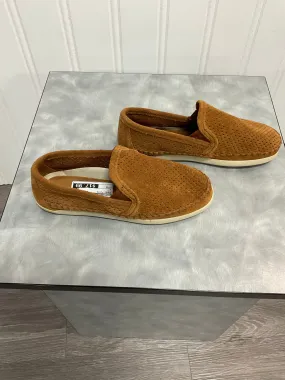 Shoes Flats By Minnetonka In Tan, Size:6